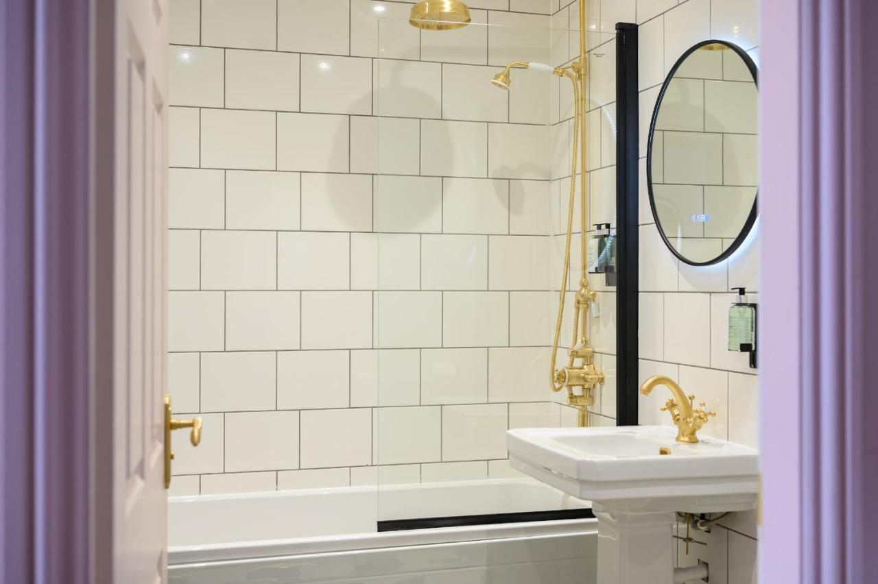 Charming Large Family Suite With Kitchenette Edinburgh Dış mekan fotoğraf
