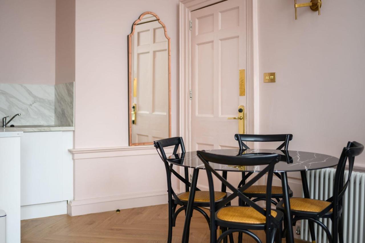 Charming Large Family Suite With Kitchenette Edinburgh Dış mekan fotoğraf