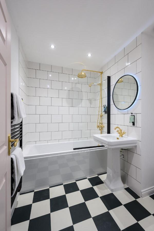 Charming Large Family Suite With Kitchenette Edinburgh Dış mekan fotoğraf