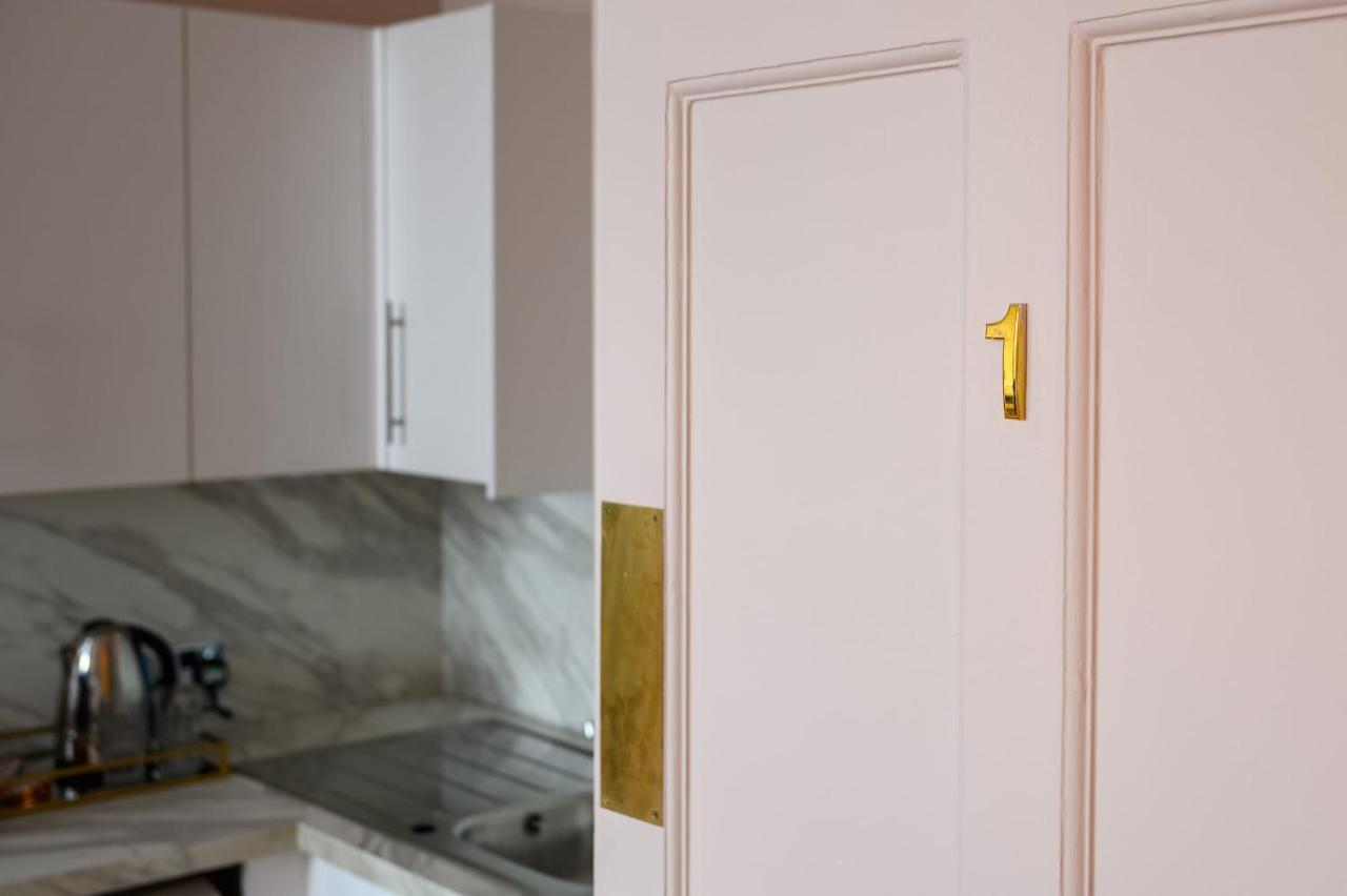 Charming Large Family Suite With Kitchenette Edinburgh Dış mekan fotoğraf